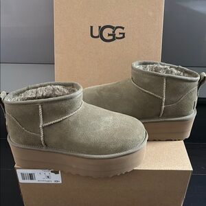 UGG CLASSIC ULTRA MINI PLATFORM BOOTS IN ANTILOPE SZ 6 NEW IN BOX